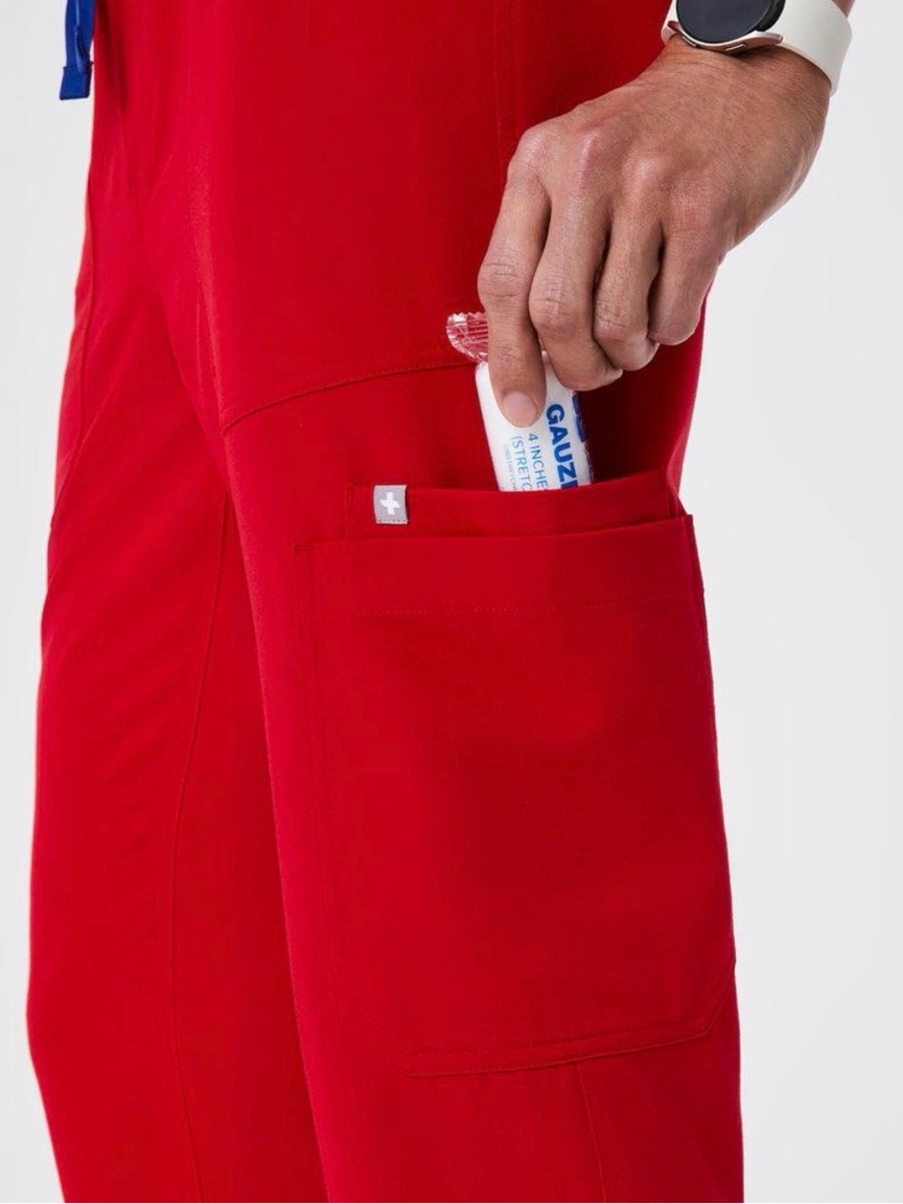 FIGS Men’s Axim Cargo Scrub Pants Winning Red Size L